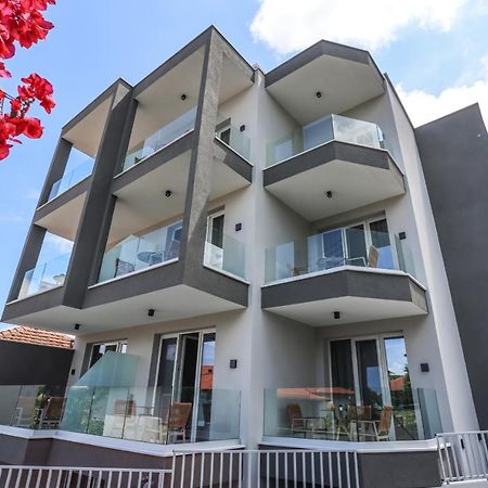 פפקוהורי Notos Premium Holiday Apartments מראה חיצוני תמונה